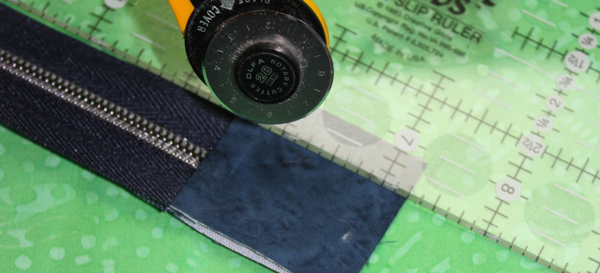 Sewology Sunday - Installing Zippers