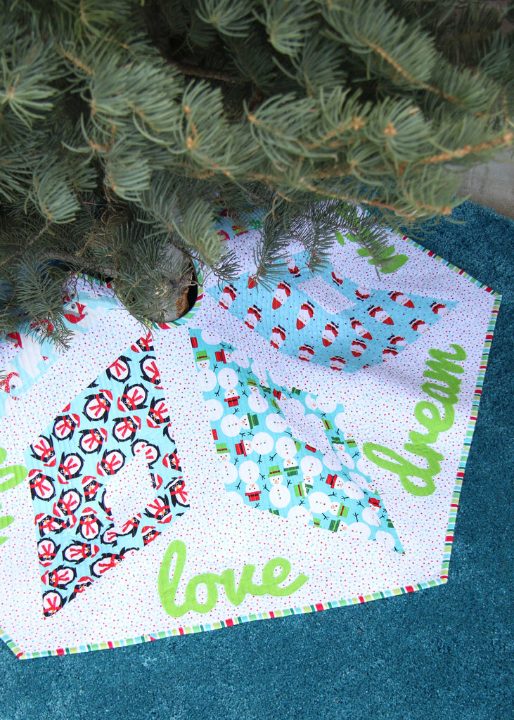 Kringle Crossing Tree Skirt & Table Topper Pattern
