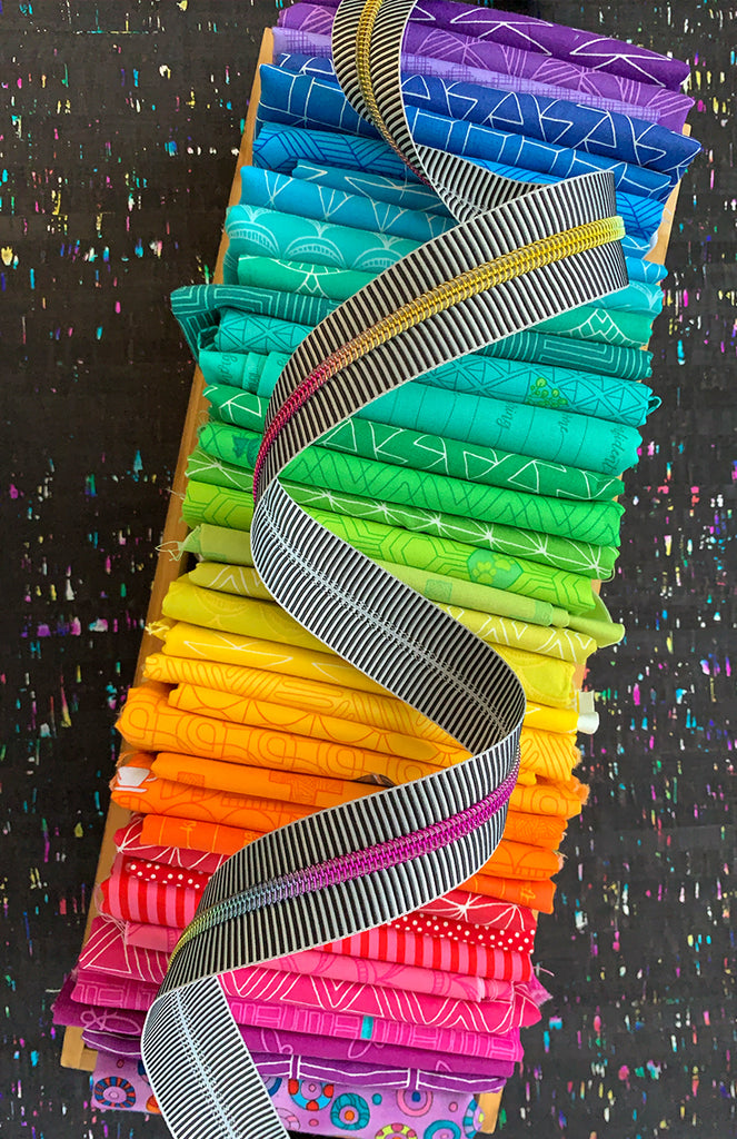 Black Stripe Zipper Tape with Rainbow teeth