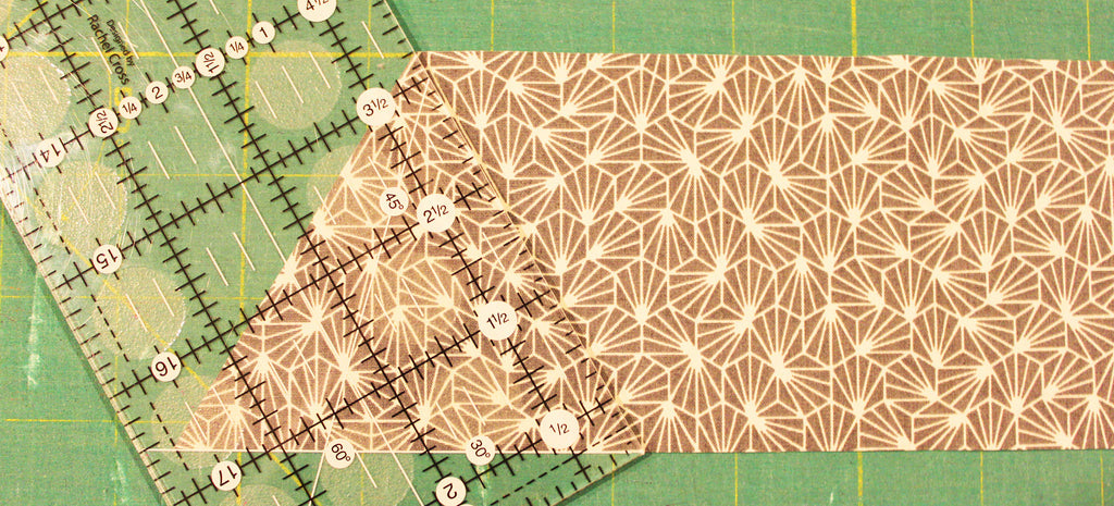 Sewology Sunday - Cutting 60° Triangles