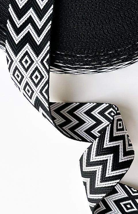 Black & White Crossroads - 2in Handle Webbing