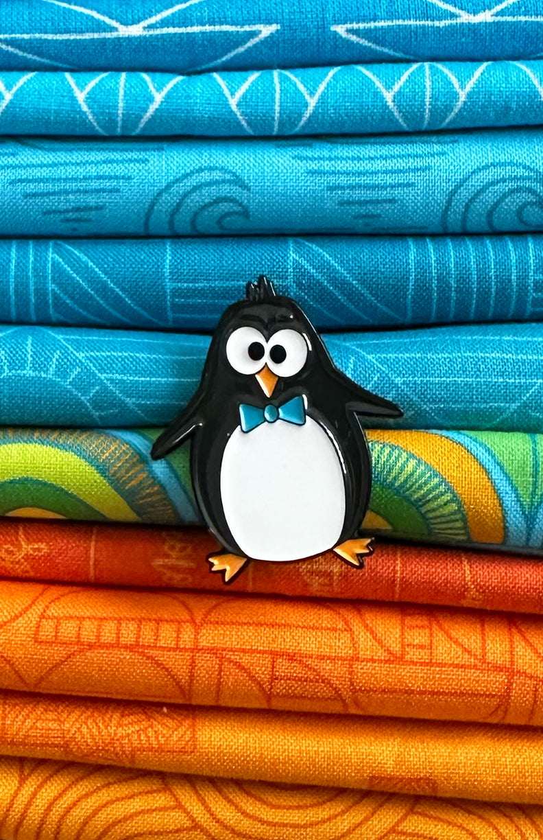Enamel Cartoon Penguin Brooch Pin – Alloy, Nickel-Free, 2.5x3.8cm, Cute Lapel Pin For Sweaters, Scarves & Jackets